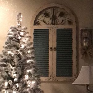 Meet your Posher, Connie